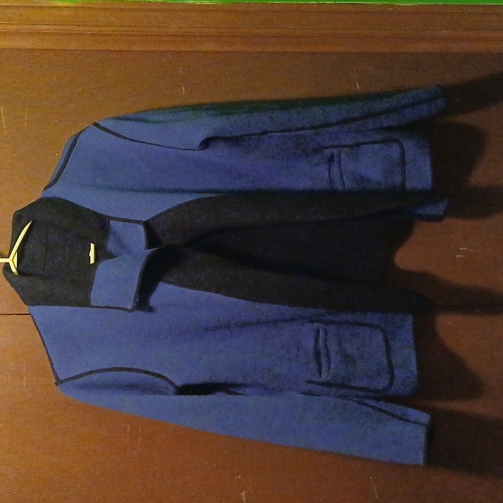 Chic Women's Black & Blue Blazer